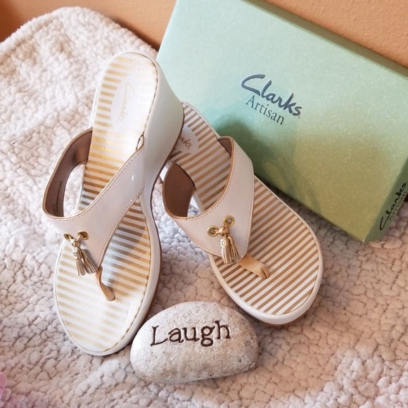 Clarks Shoes - ⛵Clark flip flops⛵